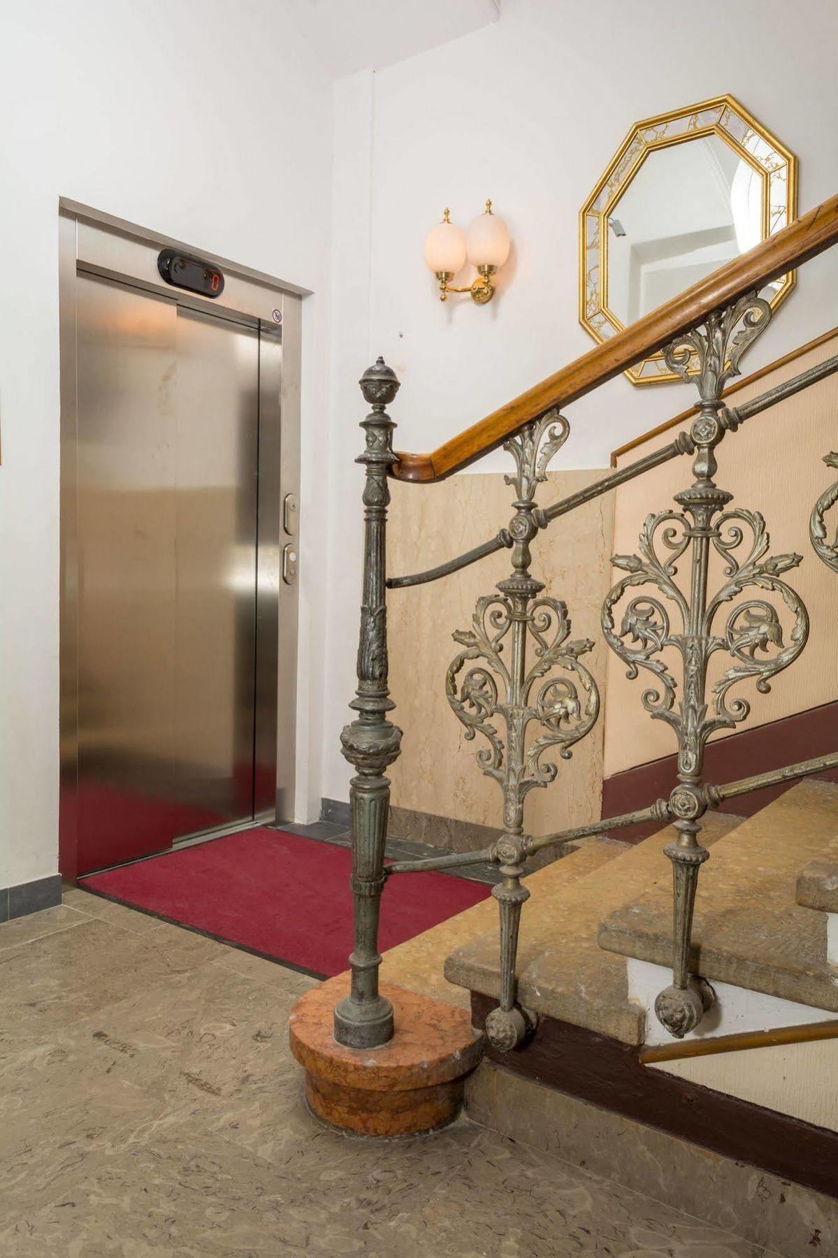 Hotel Gisela คุฟชไตน์ ภายนอก รูปภาพ